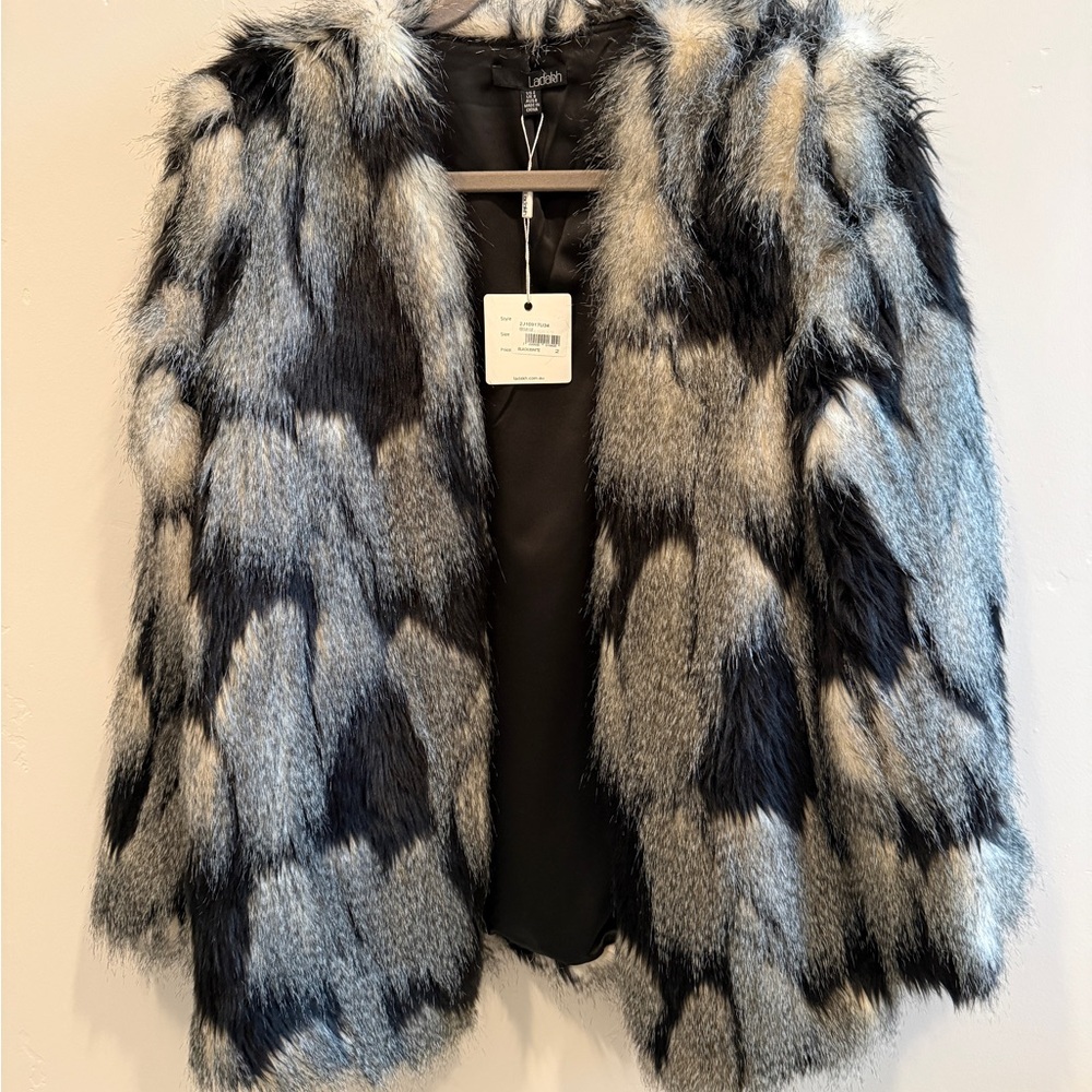 Ladakh Faux Fur Teddy Jacket - Black and Gray
